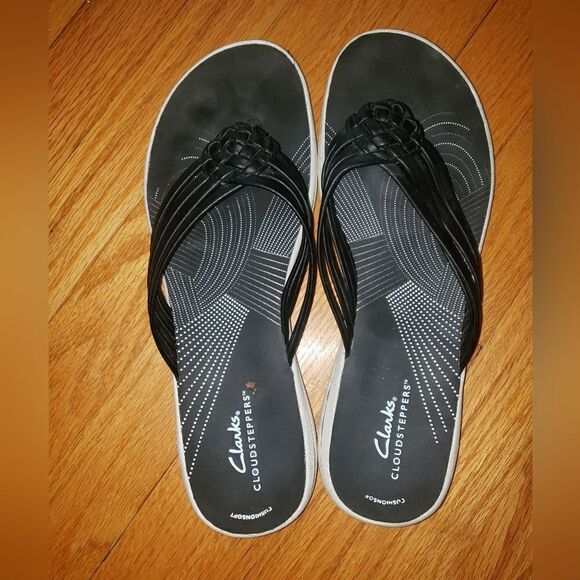 Clarks Black Slip-On Sandals Womans Size 11M - Picture 4 of 6